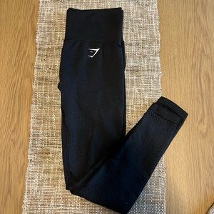 Gym shark leggings